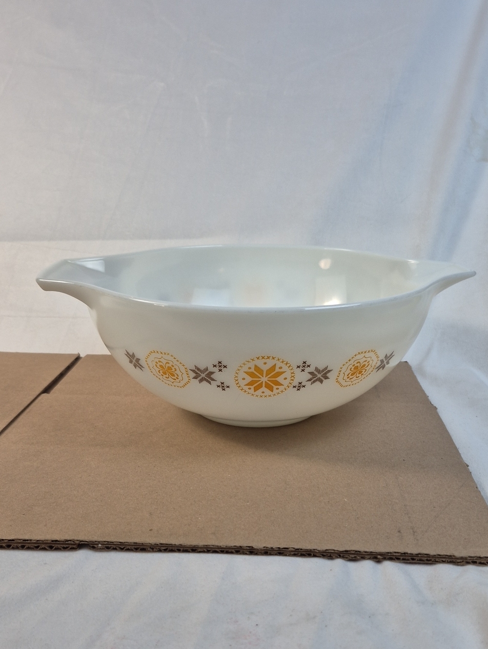 Vintage Pyrex 444 Town & Country Cinderella Nesting Mixing Bowl 4 Quart
